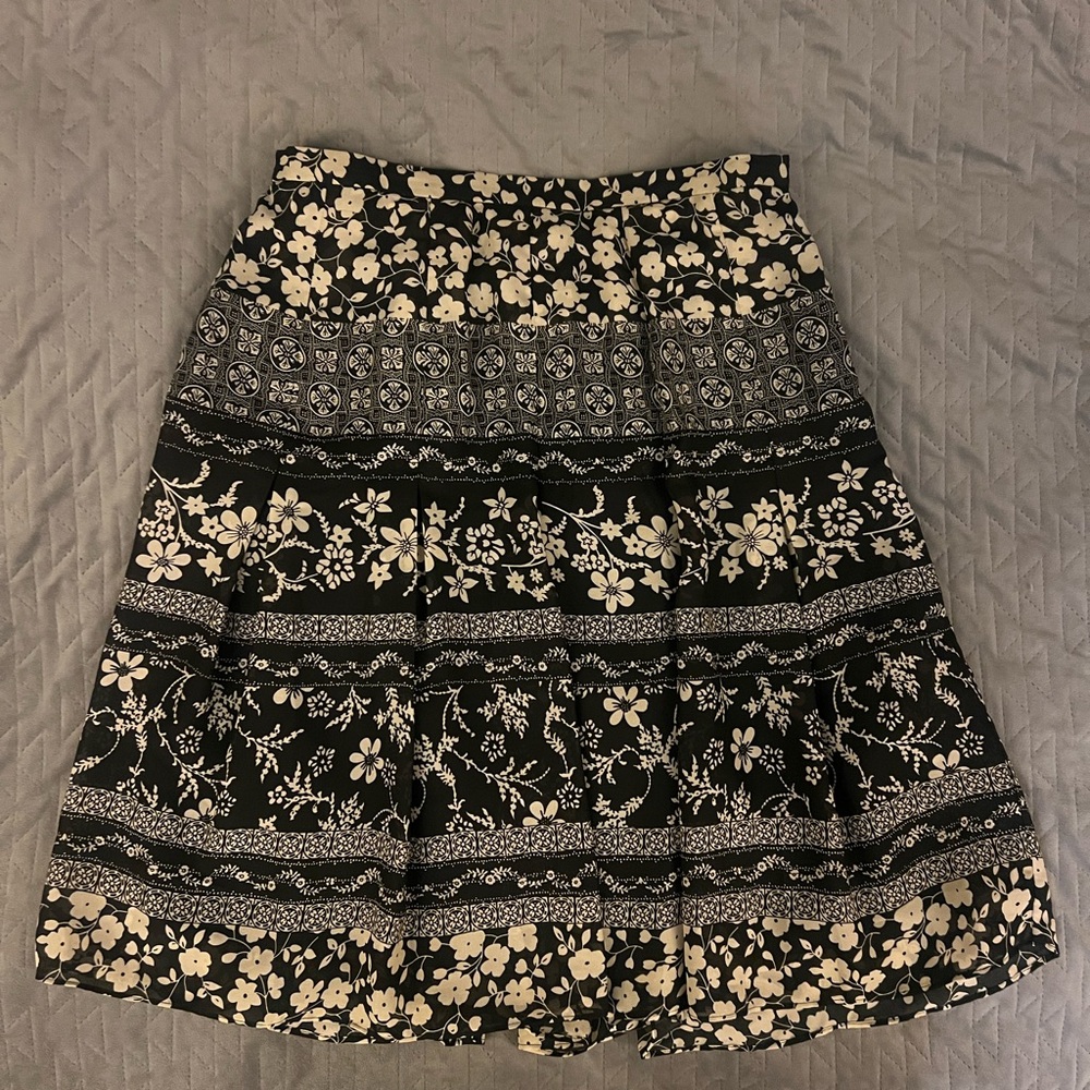 Elegant Black and Cream Floral Midi Skirt